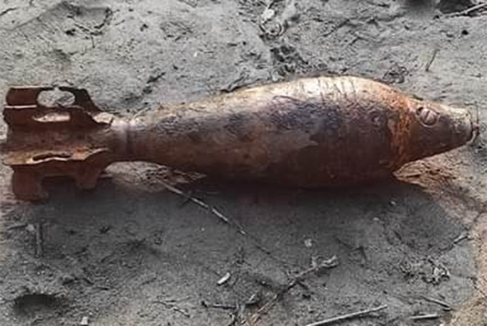 পুকুর থেকে মর্টার শেল উদ্ধার