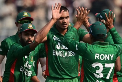 সিরিজ জয়ের মিশনে টাইগারদের দুর্দান্ত বোলিং

