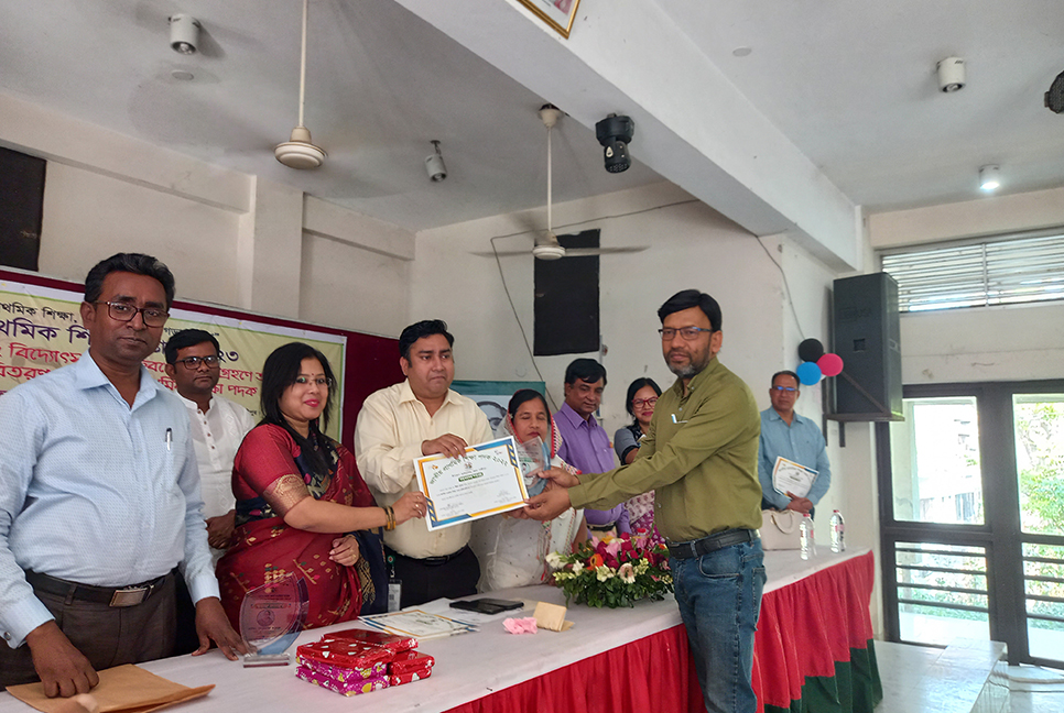 কালিয়াকৈরে জাতীয় প্রাথমিক শিক্ষা সপ্তাহ পালিত