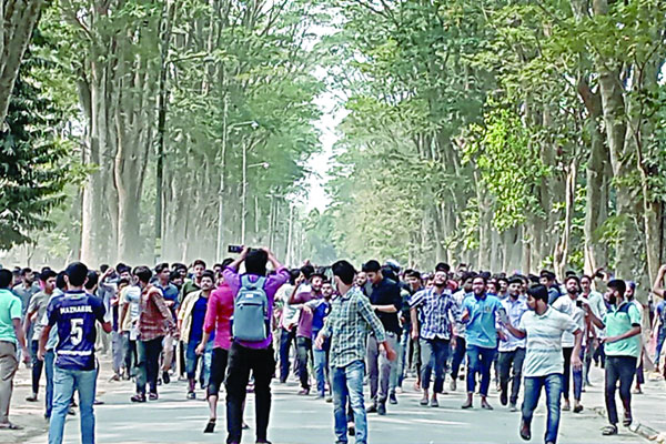 উত্তাল রাজশাহী বিশ্ববিদ্যালয়