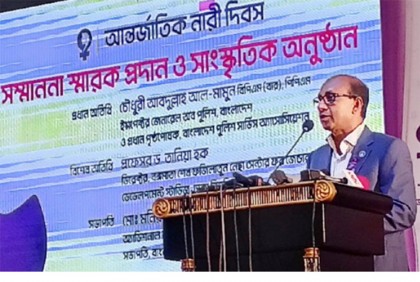 'শুধু নারী সদস্য নয়, পুরুষ পুলিশ সদস্যরাও ঢাকার মধ্যে থাকতে চায়'

