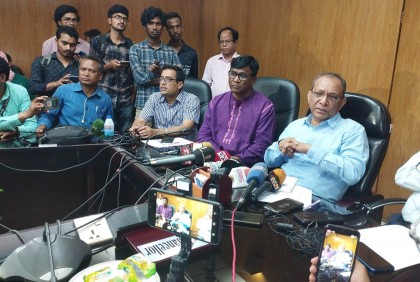 বহিরাগতদের দুষলেন রাবি উপাচার্য