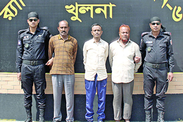 সাত জেলায় কোটি কোটি টাকা প্রতারণা রিমান্ডে চক্রের প্রধানসহ তিন প্রতারক
