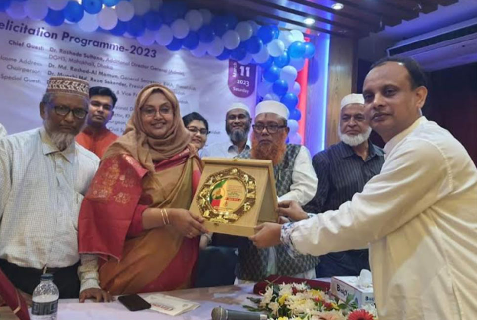 ঝিনাইদহে ডা. রাশেদা সুলতানাকে বিএমএর সংবর্ধনা