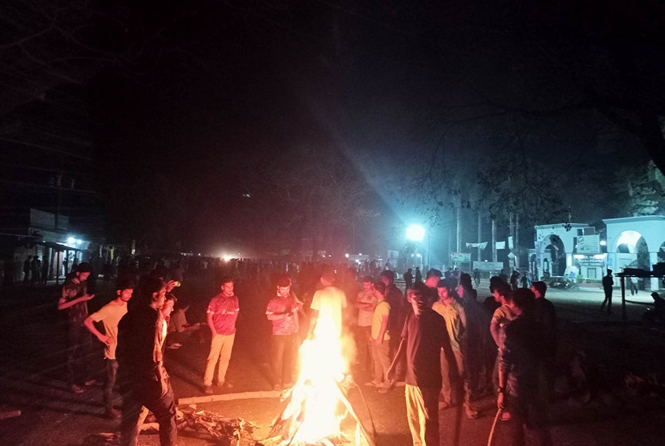 ইবি ছাত্রকে স্থানীয়দের মারধর, ফের উত্তপ্ত ক্যাম্পাস