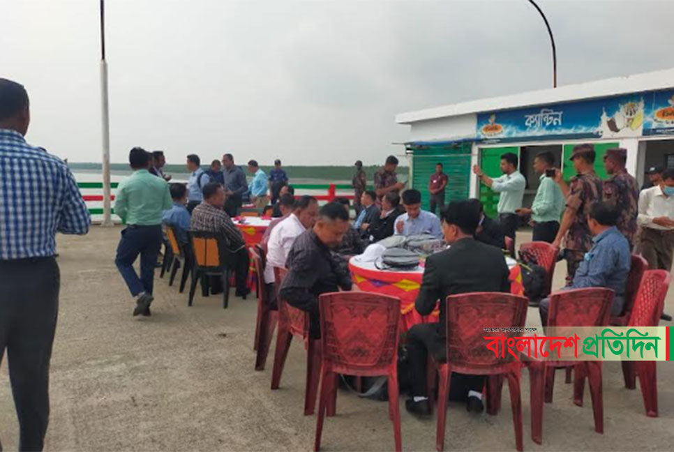 রোহিঙ্গাদের সাক্ষাতকার নিতে টেকনাফে মিয়ানমারের প্রতিনিধি দল