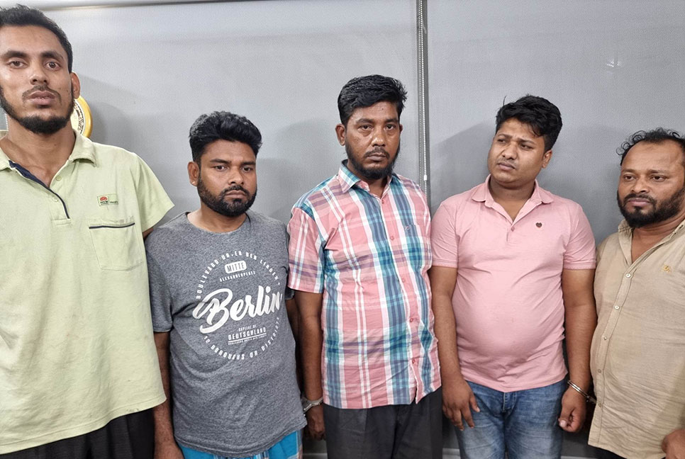 খিলক্ষেতে ছিনতাইয়ের কবলে ব্যাংকার, ৫ ছিনতাইকারী রিমান্ডে