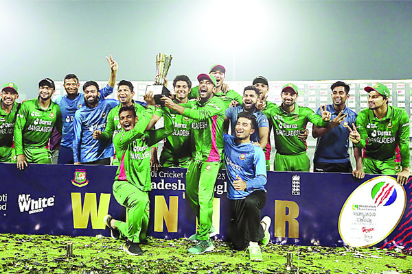 বিশ্ব চ্যাম্পিয়নরা বাংলাওয়াশ