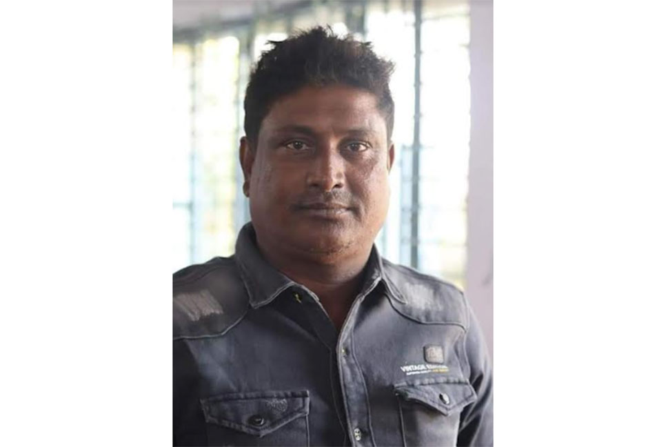 দৌলতপুরে ইউপি সদস্যকে কুপিয়ে হত্যা