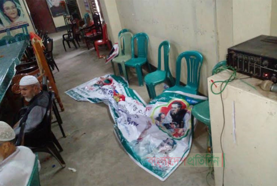 ব্যানারে এমপির ছবি-নাম না থাকায় হামলা, আহত ৫