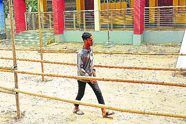 ভোট শান্তিপূর্ণ হলেও অনিয়মের অভিযোগ