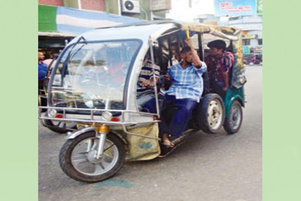 খুলনায় পদে পদে যাত্রী ভোগান্তি