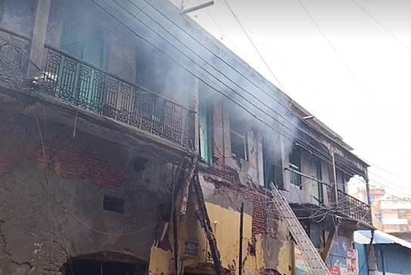 নারায়ণগঞ্জে খাদ্য গুদামে বিস্ফোরণ ও অগ্নিকাণ্ডের ঘটনায় নিহত ১, দগ্ধ ৫
