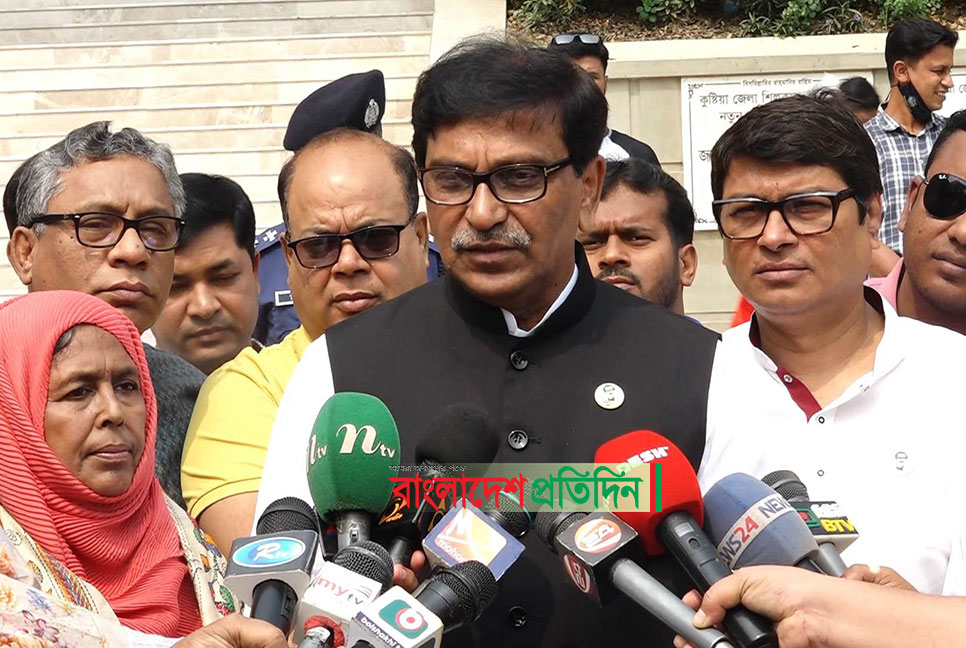 বিদেশিদের কাছে দৌড়-ঝাঁপ করে বিএনপির কোনো লাভ নেই: হানিফ 