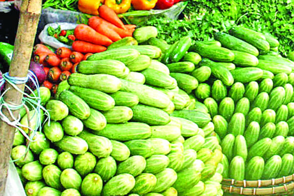রমজানের আগেই বাড়ছে পিঁয়াজের ঝাঁজ, সবজির বাজারও চড়া