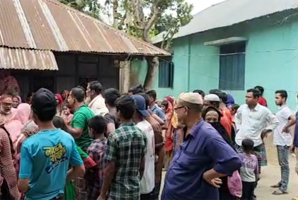 শাহরাস্তিতে বিদ্যুৎস্পৃষ্ট হয়ে ভাই-বোনের মৃত্যু