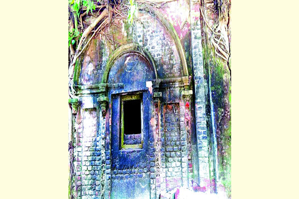 ৩০০ বছরের জমিদারবাড়ি