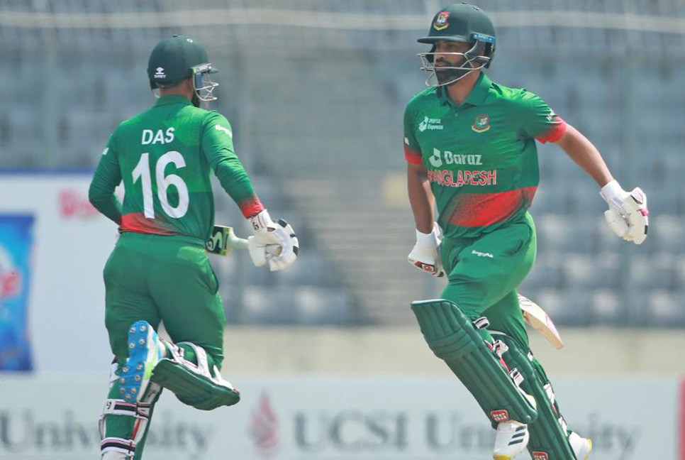 টস হেরে ব্যাটিংয়ে বাংলাদেশ 