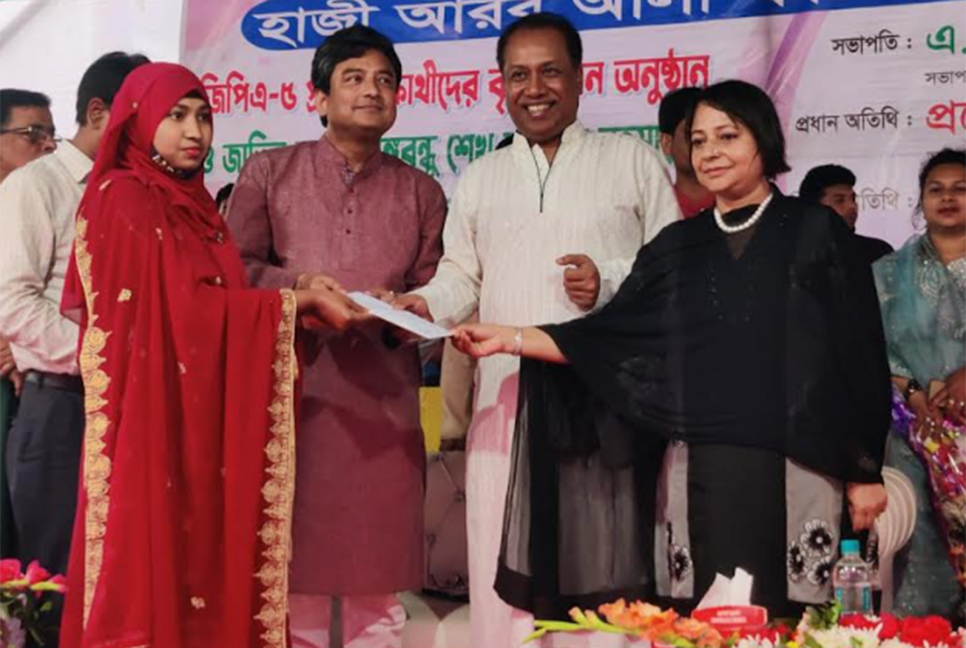 নরসিংদীতে বঙ্গবন্ধুর দুর্লভ ছবি নিয়ে আলোকচিত্র প্রদর্শনী