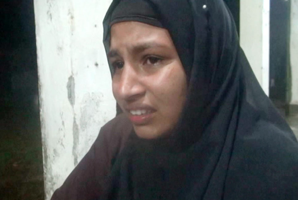 পুলিশে চাকরি পেয়েছেন সুমাইয়া, নৈশ প্রহরীর কাজ করতে দেবেন না বাবাকে