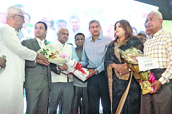 বাংলাদেশ প্রতিদিনের ১৪ বছর পদার্পণে শুভেচ্ছা