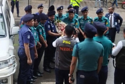 আরাভ খানের বিরুদ্ধে রেড নোটিশ দেওয়া হয়েছে : আইজিপি  