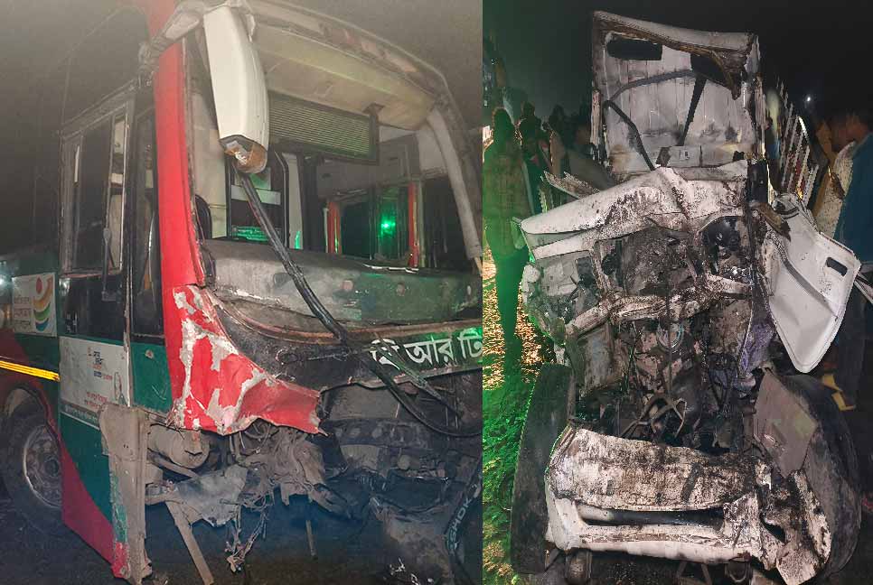 দিনাজপুরে বাস ও পিকআপের মুখোমুখি সংঘর্ষে নিহত ৩