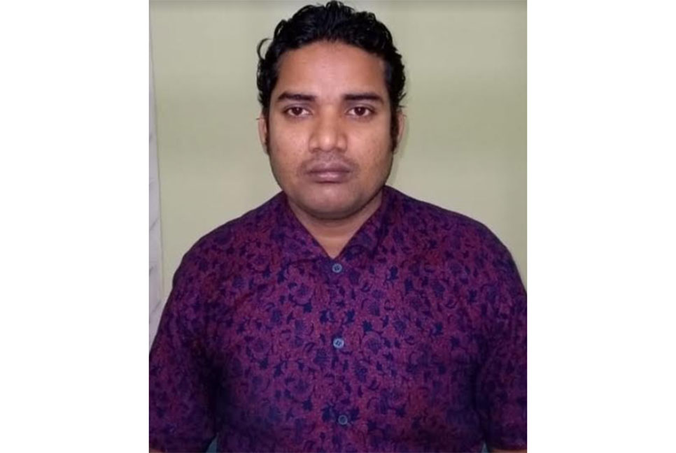 সিরাজগঞ্জে গ্রেফতার থেকে বাঁচতে
অপহরণ নাটক, অবশেষে আটক 