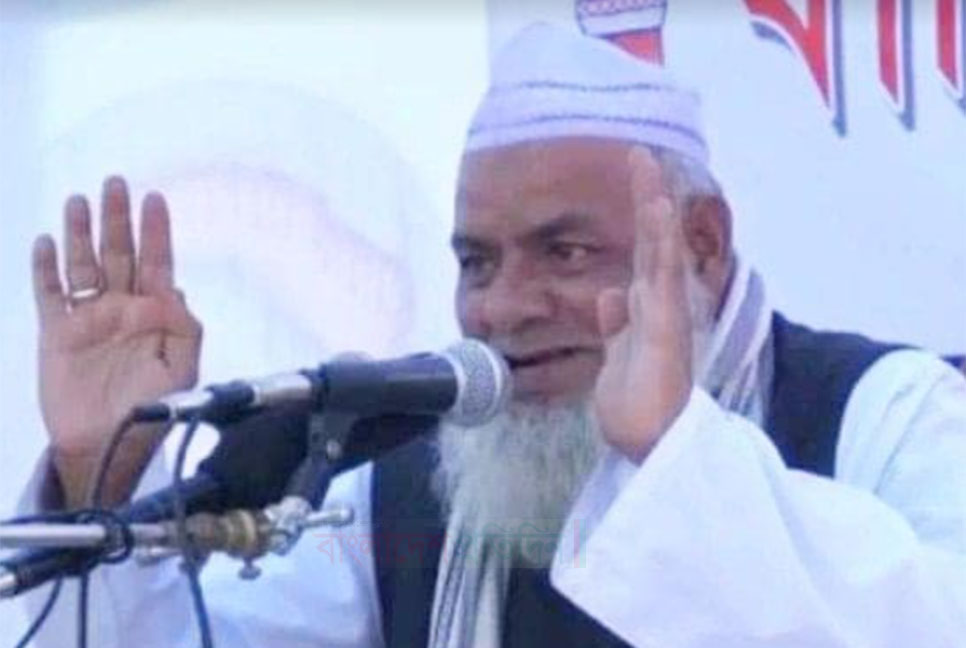 ওয়াজ মাহফিলে বয়ানরত অবস্থায় ইমামের মৃত্যু