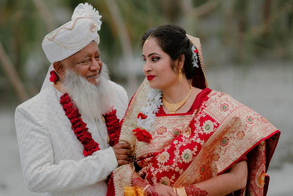 ৭০ বছর বয়সে দাম্পত্য জীবন শুরু শিক্ষক শওকত আলীর

