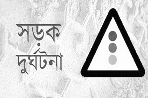 ঢাকা-চট্টগ্রাম মহাসড়কে পিকআপের ধাক্কায় দুই বন্ধুর মৃত্যু, তীব্র যানজট