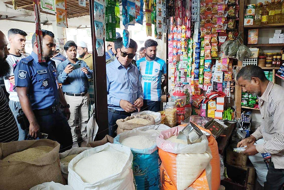 বোয়ালমারীতে ভ্রাম্যমাণ আদালতের অভিযান