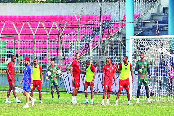 জামালদের প্রতিপক্ষ ‘অ্যামেচার’ সিশেলস
