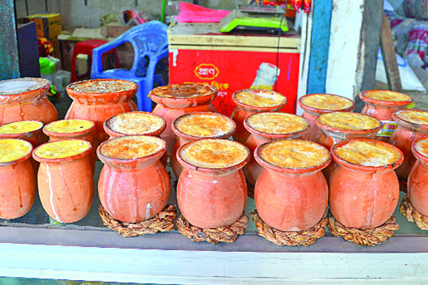 ইফতারে সাদা দইয়ের কদর