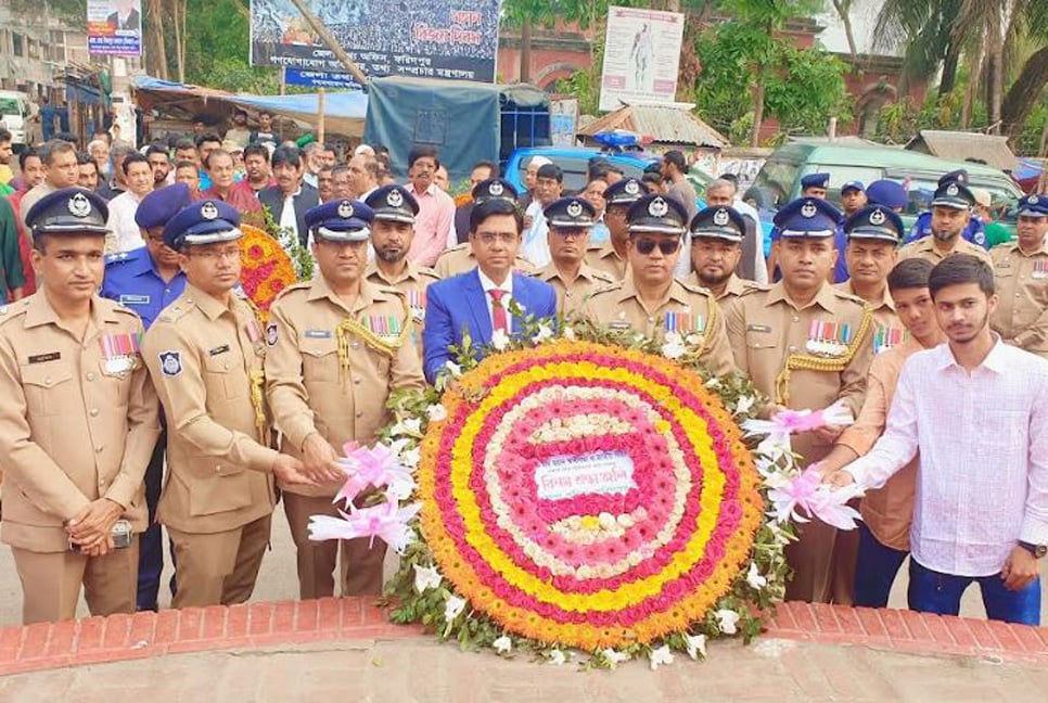 যথাযোগ্য মর্যাদায় ফরিদপুরে স্বাধীনতা দিবস উদযাপন