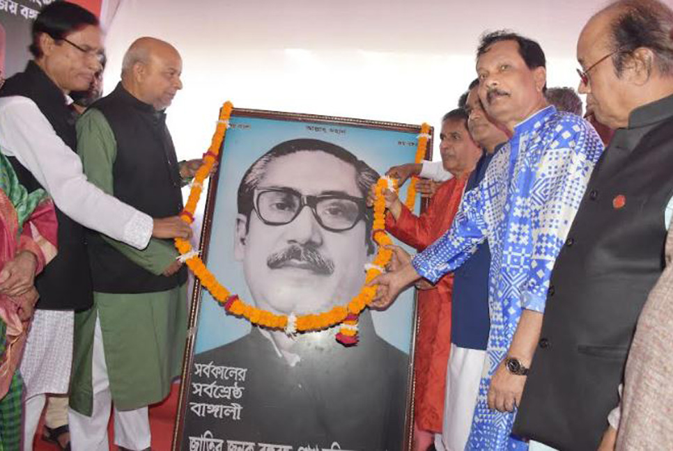 রাজবাড়ীতে স্বাধীনতা দিবসে সর্বস্তরের মানুষের শ্রদ্ধা নিবেদন