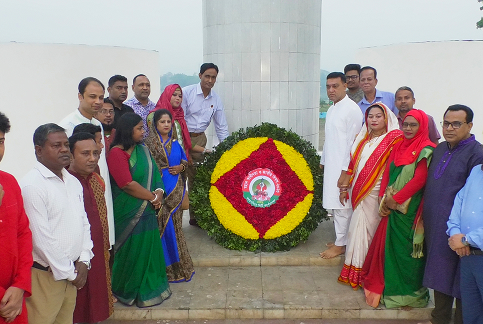 ময়মনসিংহে বিনম্র শ্রদ্ধায় বীর শহীদদের স্মরণ