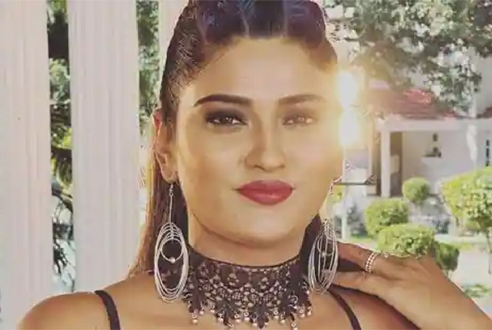 হোটেলে অভিনেত্রীর রহস্যজনক মৃত্যু