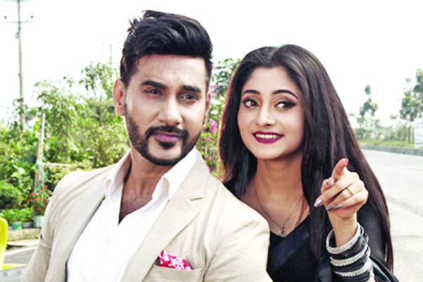 ভয় ছড়ালেন সজল-পূজা