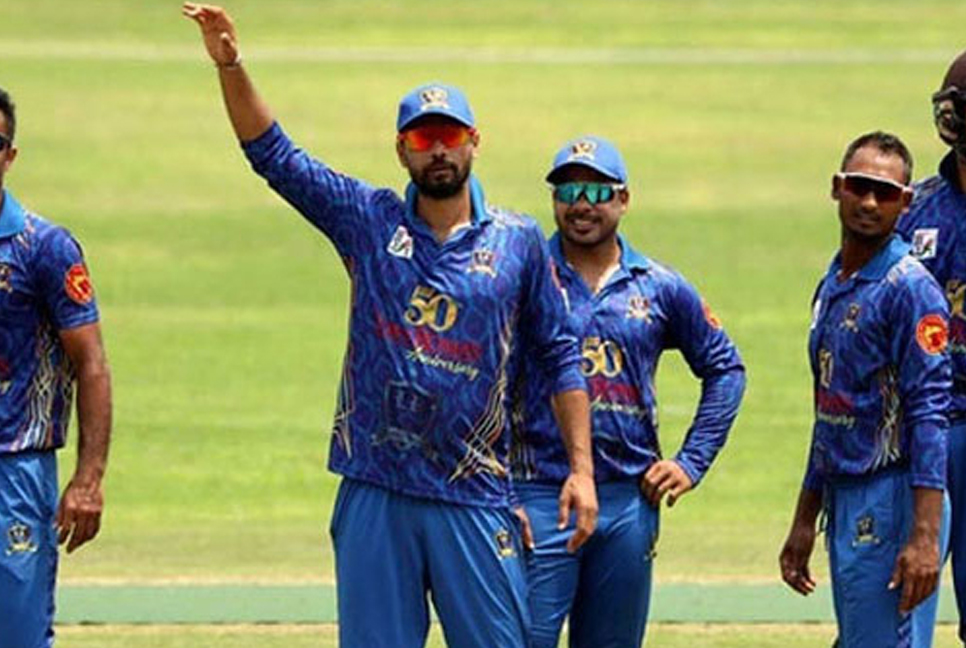 সাকিব-লিটনের আইপিএলে খেলা নিয়ে যা বললেন মাশরাফি