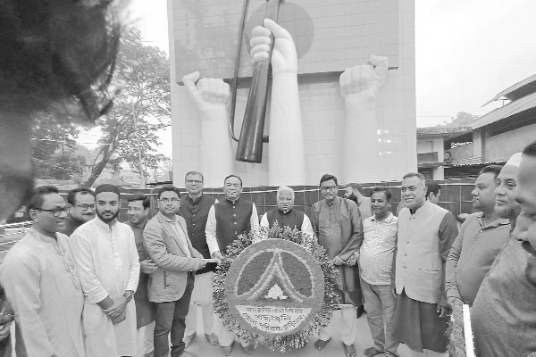 সারা দেশে যথাযোগ্য মর্যাদায় স্বাধীনতা দিবস পালিত