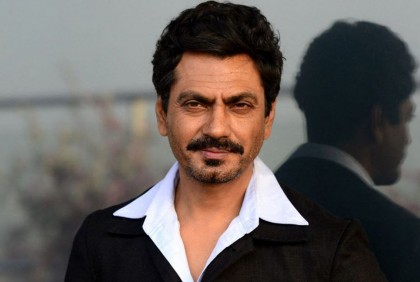 স্ত্রী ও ভাইয়ের বিরুদ্ধে ১০০ কোটির মামলা নওয়াজউদ্দিনের