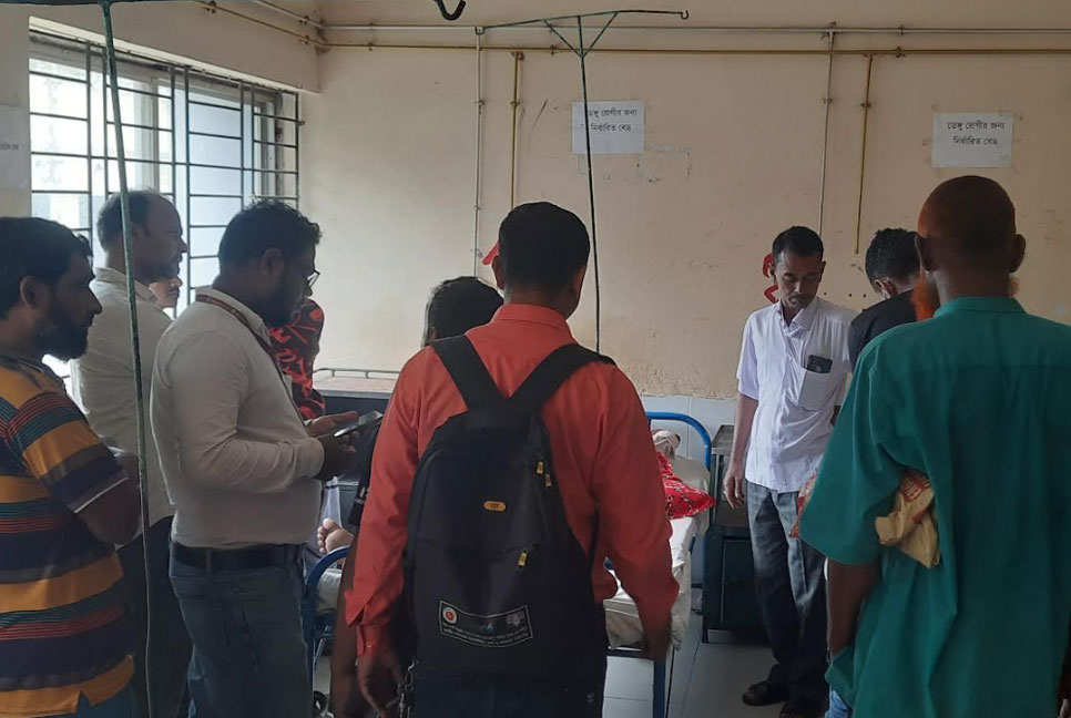 মাদারীপুরে ব্যবসায়ীকে মারধর করে টাকা ছিনতাইয়ের অভিযোগ