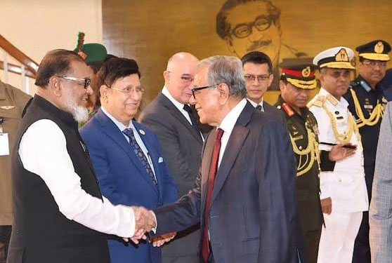 স্বাস্থ্য পরীক্ষার জন্য সিঙ্গাপুর গেলেন রাষ্ট্রপতি

