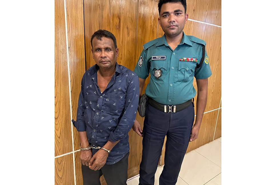 অবৈধ বিদ্যুৎ সংযোগ দেওয়ার অভিযোগে গ্রেফতার ১