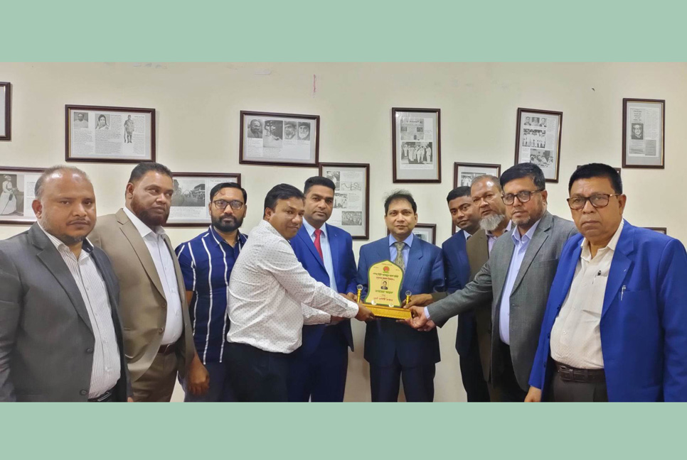 কাতারে রাষ্ট্রদূতের সঙ্গে ফেনী সমিতির সৌজন্যে সাক্ষাৎ 