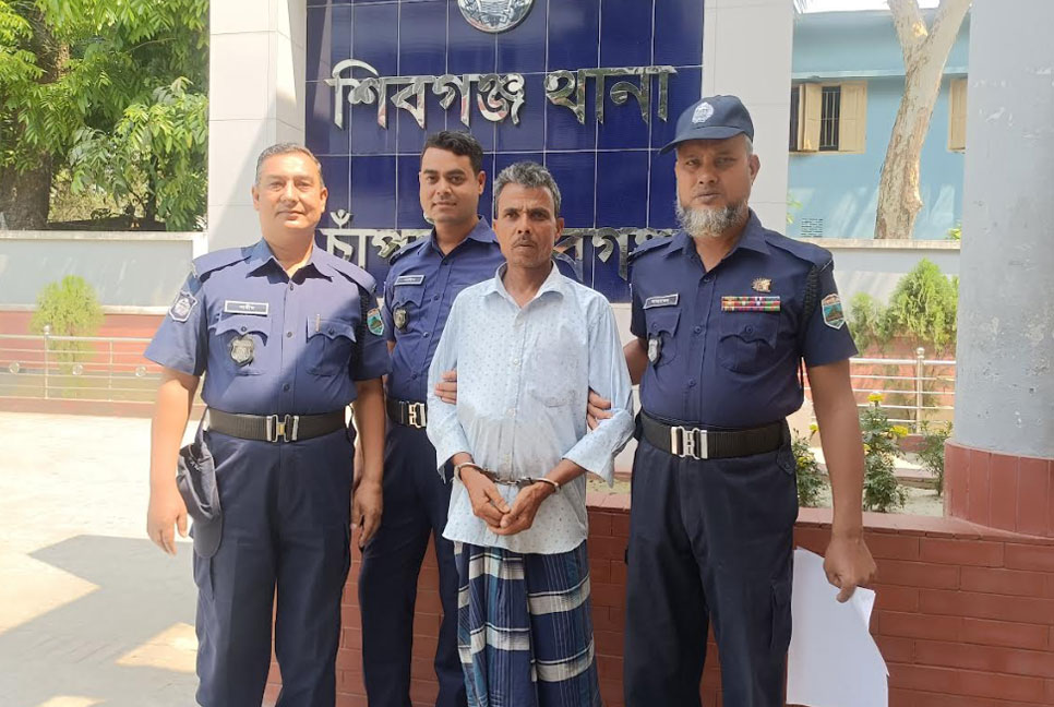 চাঁপাইনবাবগঞ্জে যুবকের কবজি কেটে নেওয়ার ঘটনায় গ্রেফতার ১