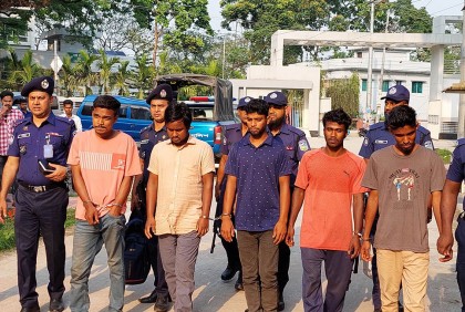 হালুয়াঘাটে ফিল্মি স্টাইলে ছিনতাই হওয়া সাড়ে ৫ লাখ টাকা উদ্ধার
