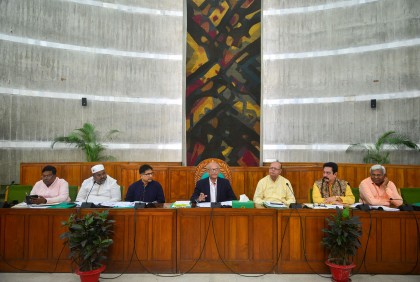 নির্মাণাধীন গ্রামীণ রাস্তা দ্রুত শেষ করার সুপারিশ

