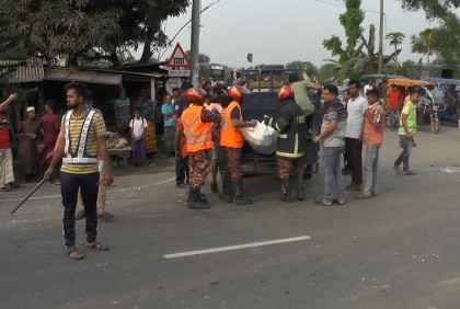 কাভার্ড ভ্যান-সিএনজি অটোরিকশা সংঘর্ষ, নিহত ২